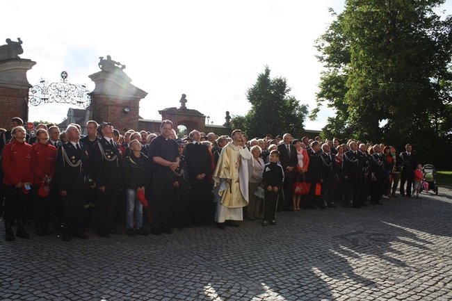 Witani z otwartymi rękoma - zdjęcia