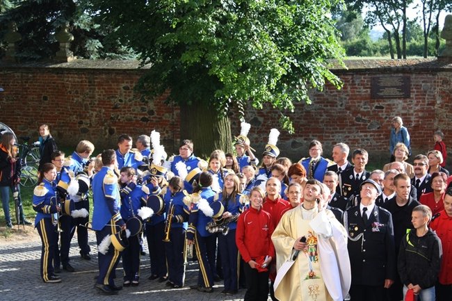 Witani z otwartymi rękoma - zdjęcia