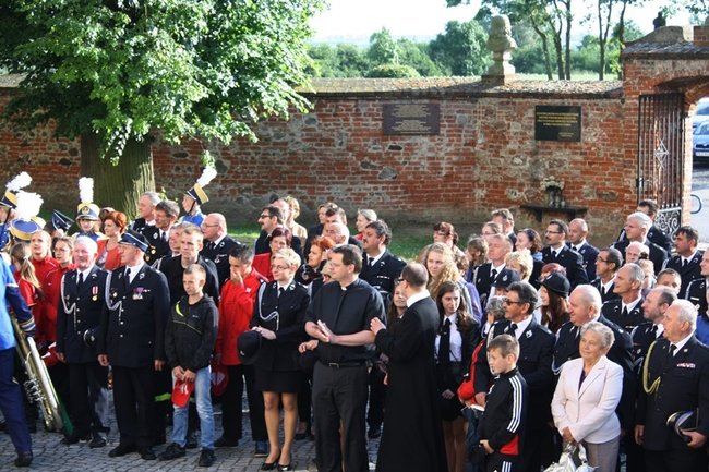 Witani z otwartymi rękoma - zdjęcia