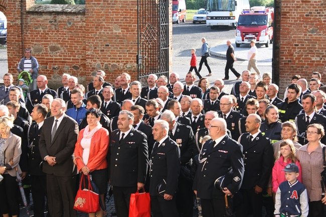 Witani z otwartymi rękoma - zdjęcia