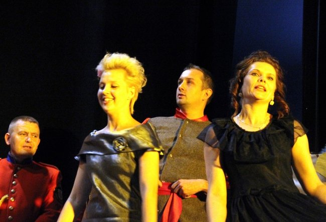 I żyli długo i szczęśliwie - zdjęcia