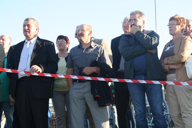 Puszczali wianki po stawie - zdjęcia