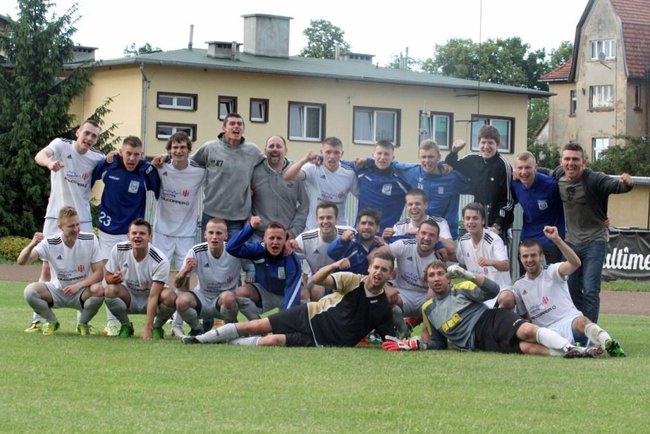 Wymarzony awans Kani do IV ligi - zdjęcia