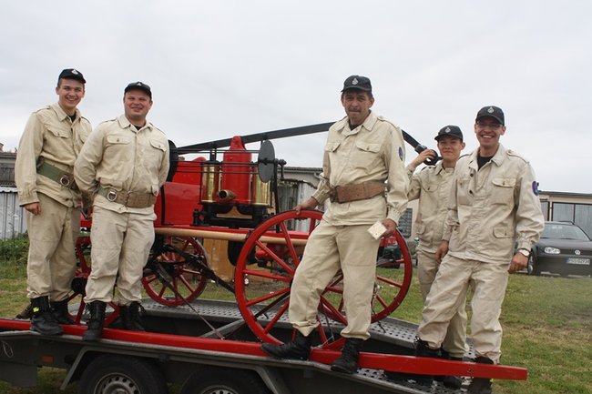 Rywalizowali w deszczu