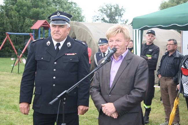 Rywalizowali w deszczu