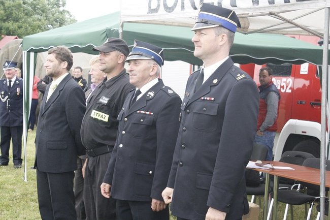 Rywalizowali w deszczu