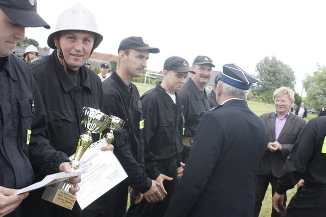 Rywalizowali w deszczu