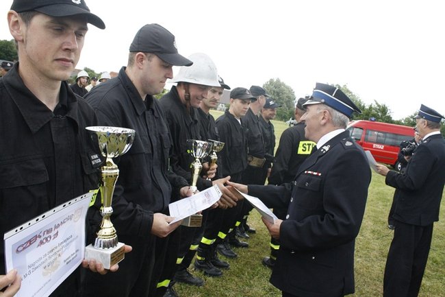 Rywalizowali w deszczu