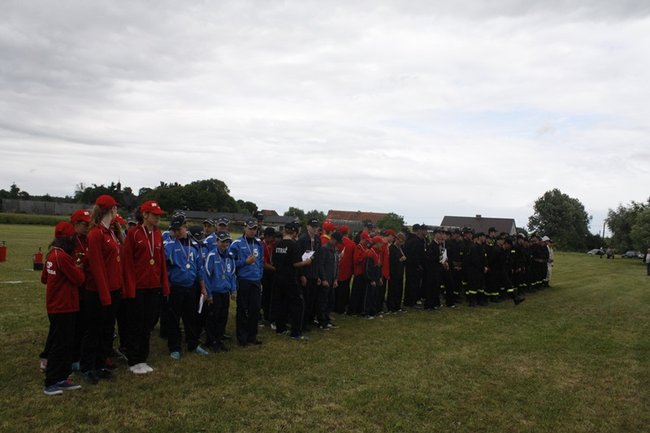 Rywalizowali w deszczu