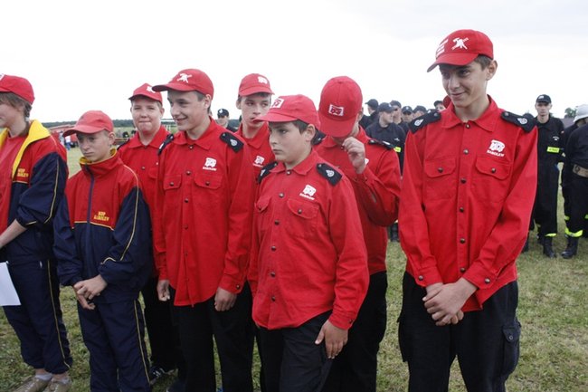 Rywalizowali w deszczu