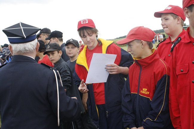 Rywalizowali w deszczu