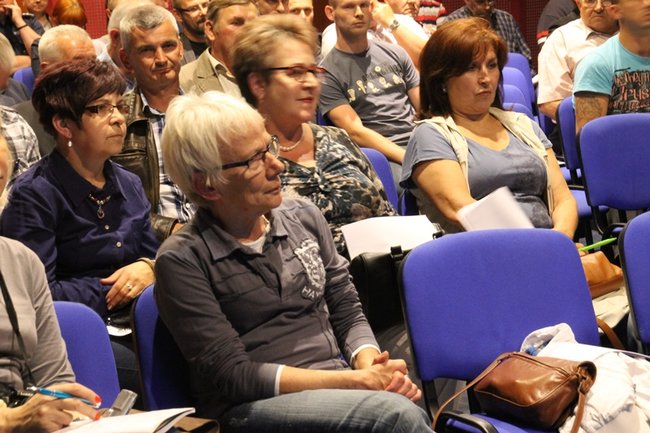 Kto wyśmiewa się z policji?