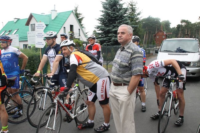 Pokonają 200 km rowerem - zdjęcia