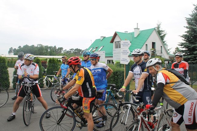 Pokonają 200 km rowerem - zdjęcia