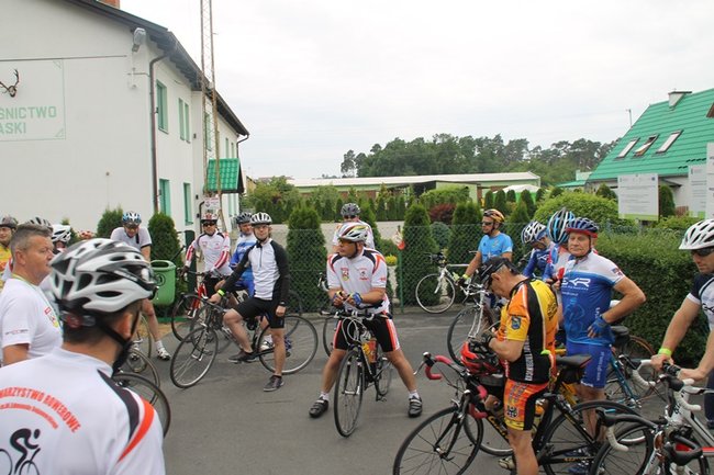 Pokonają 200 km rowerem - zdjęcia