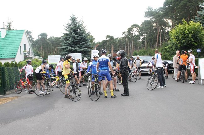 Pokonają 200 km rowerem - zdjęcia