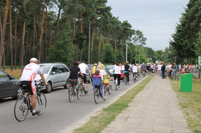 Setki rowerzystów na trasie