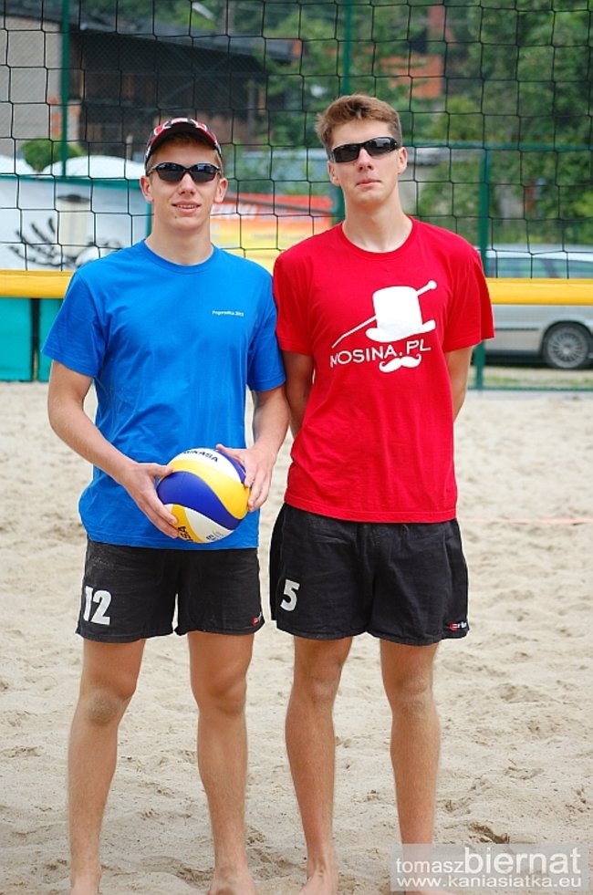 Siatkarskie emocje na plaży - zdjęcia