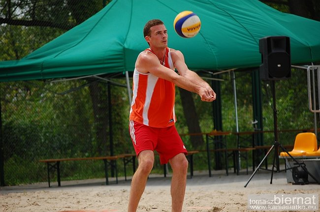 Siatkarskie emocje na plaży - zdjęcia