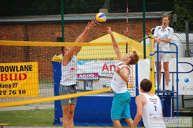 Siatkarskie emocje na plaży - zdjęcia