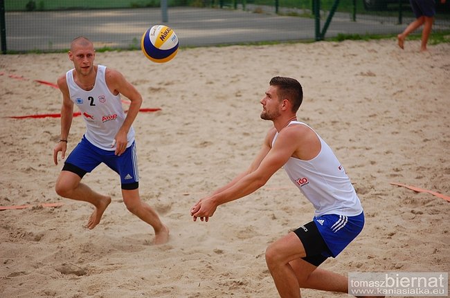 Siatkarskie emocje na plaży - zdjęcia