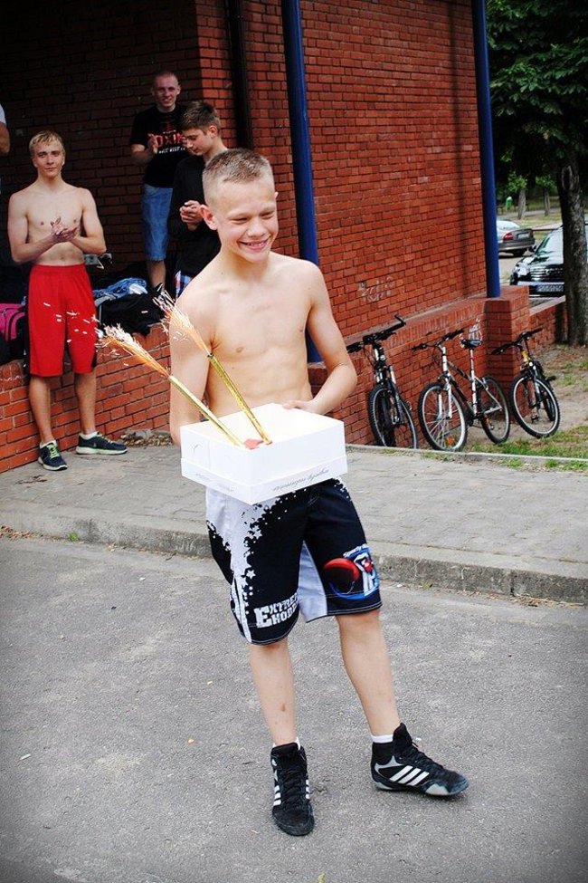 Tłumy na crossficie w parku - zdjęcia