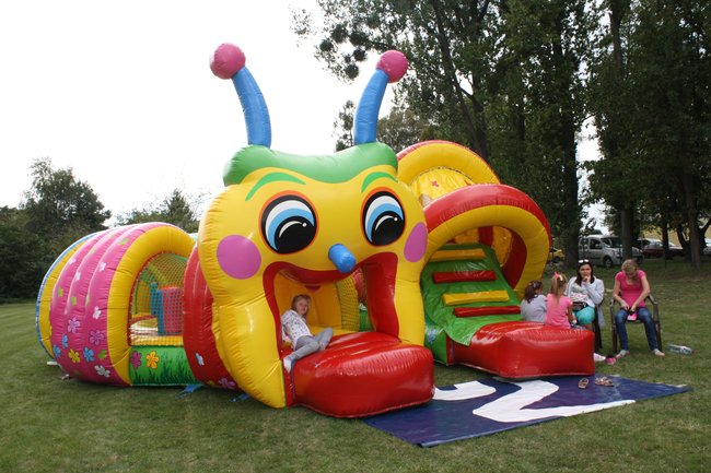 Tłumy na zawodach  - zdjęcia