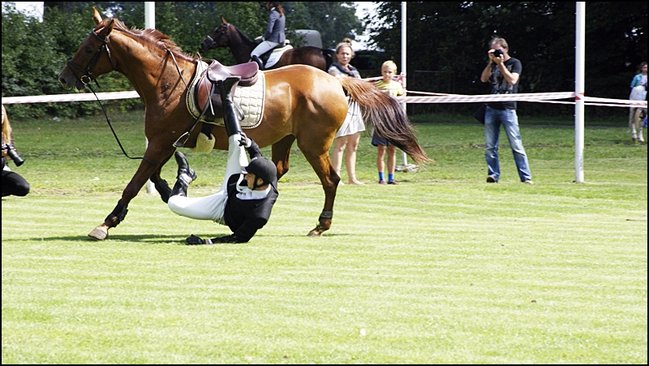 Tłumy na zawodach  - zdjęcia