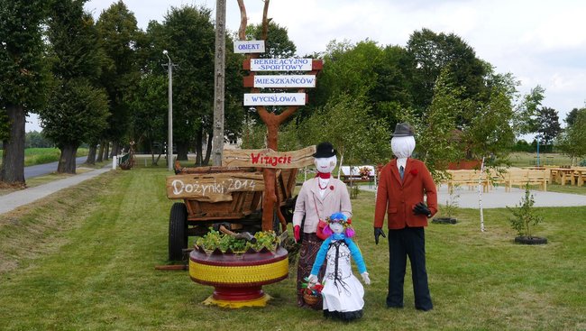 Dożynki z bukietami kwiatów - zdjęcia