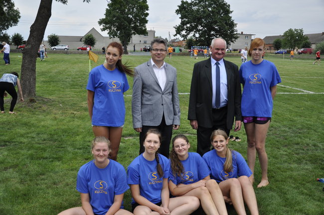 Uroczyście i na sportowo - zdjęcia