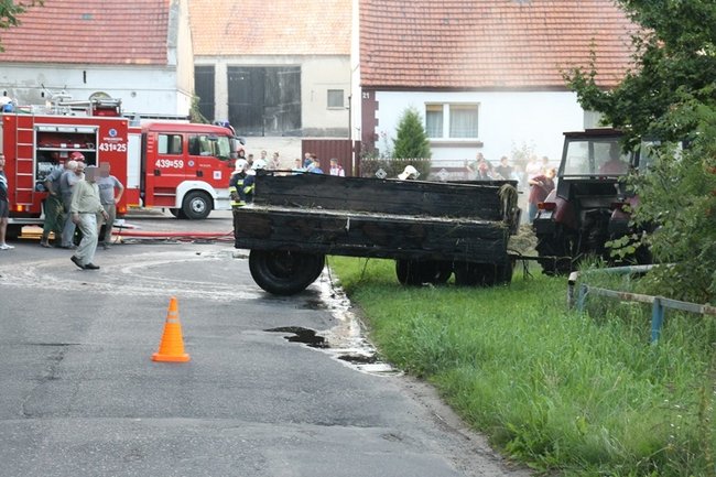 Tyle siana poszło z dymem - zdjęcia