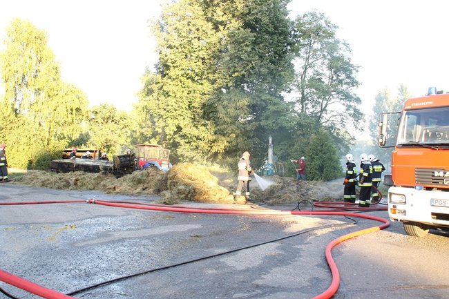 Tyle siana poszło z dymem - zdjęcia