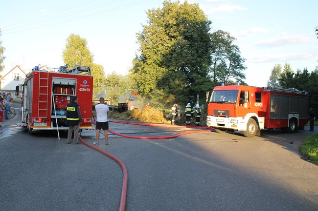 Tyle siana poszło z dymem - zdjęcia