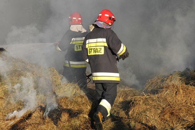 Tyle siana poszło z dymem - zdjęcia