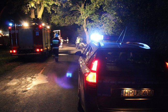 Uratowany z płonącego auta - zdjęcia