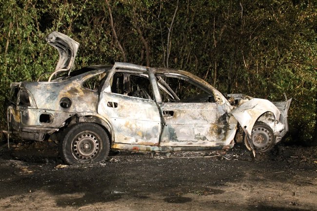 Uratowany z płonącego auta - zdjęcia