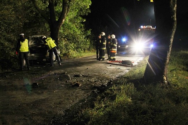 Uratowany z płonącego auta - zdjęcia