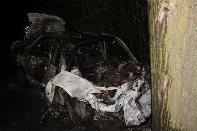 Uratowany z płonącego auta - zdjęcia