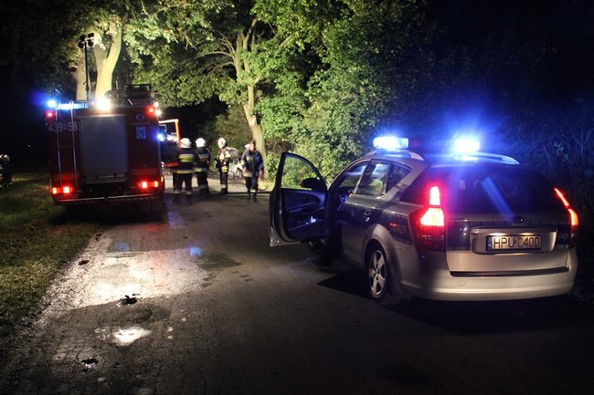 Uratowany z płonącego auta - zdjęcia