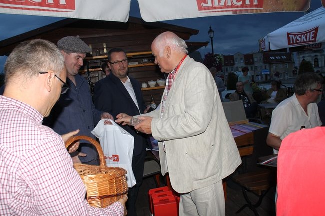 Zwyciężyli jedenastoma szajbkami - zdjęcia