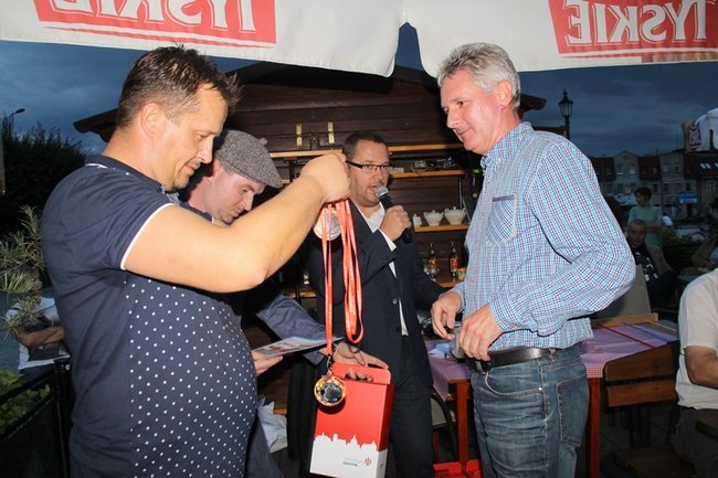 Zwyciężyli jedenastoma szajbkami - zdjęcia