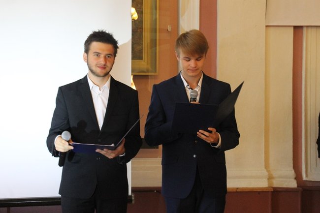 Nikt nie lubi lizusów - zdjęcia