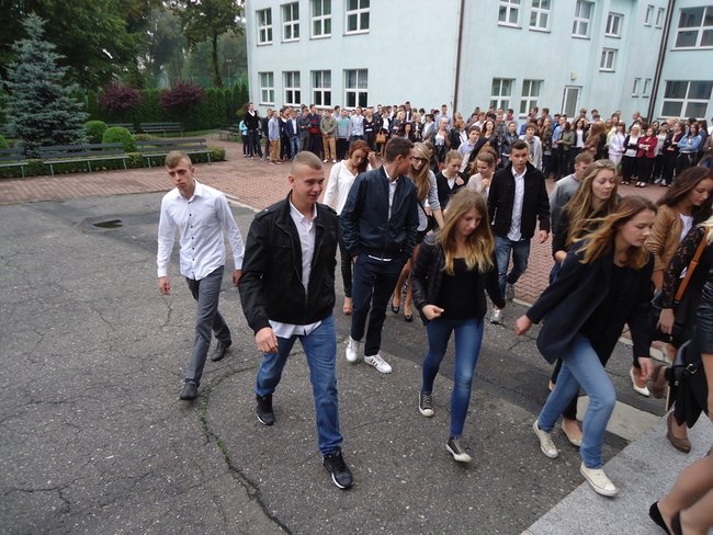 Z uśmiechem do szkoły - zdjęcia