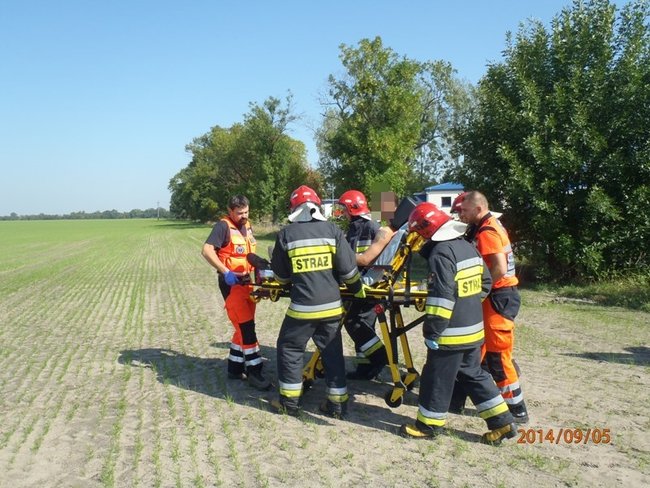 Do szpitala z gwoździem w sercu - zdjęcia