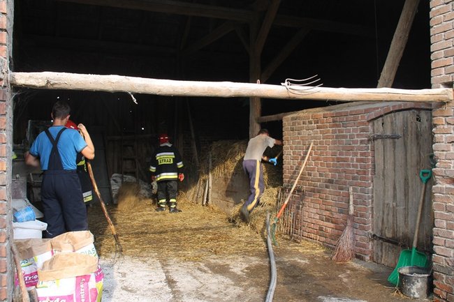 Pożar w gospodarstwie - zdjęcia