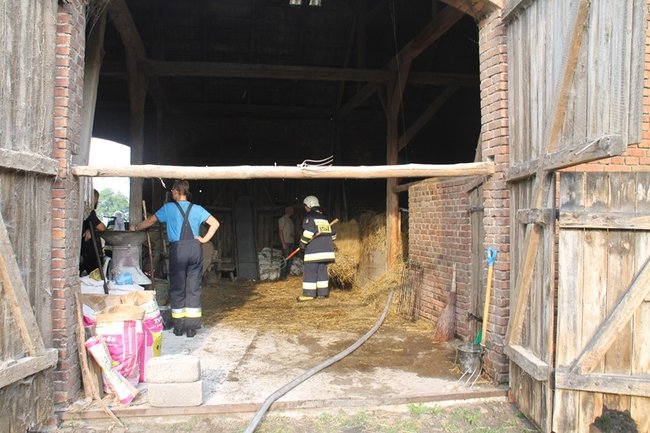 Pożar w gospodarstwie - zdjęcia