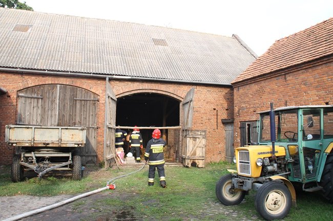 Pożar w gospodarstwie - zdjęcia