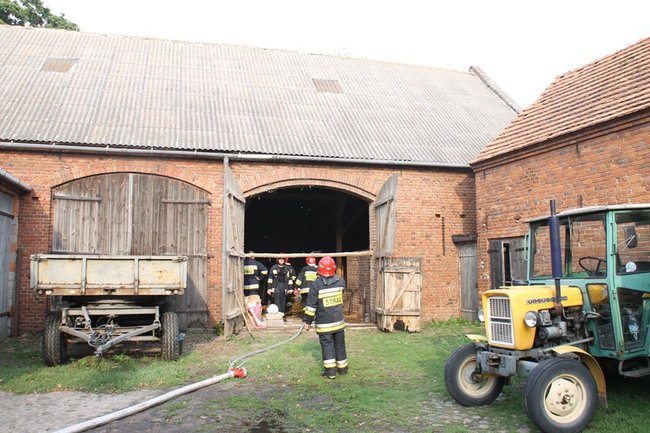 Pożar w gospodarstwie - zdjęcia