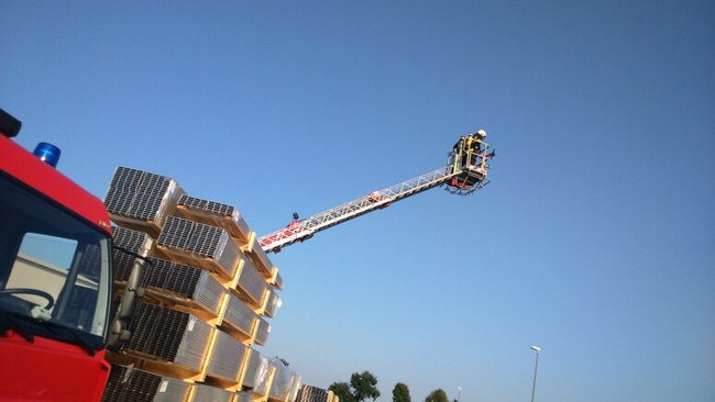 Symulowany pożar w Debonie - zdjęcia