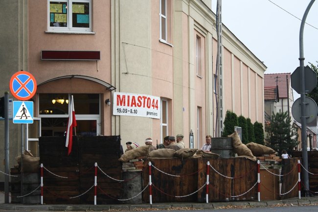 Zabarykadowane kino - zdjęcia